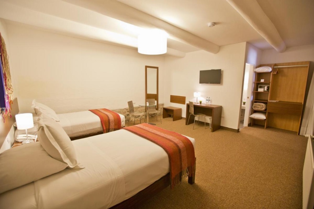 Room image 5